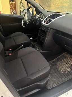 Peugeot 207 - 9