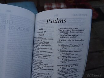 Predám  Bibliu-Novy Testament a Žalmy-v modernej angličtine - 9