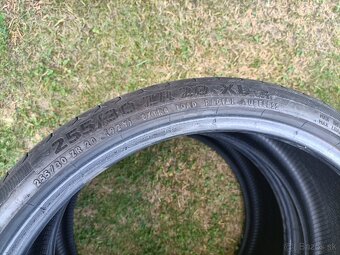 2x 255/30r20 a 2x 225/35r20 - 9