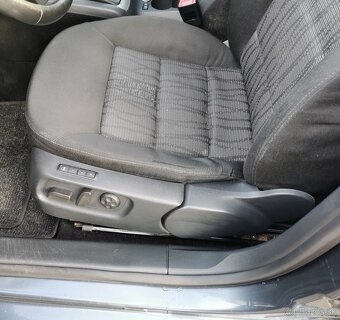 Škoda Octavia 2 1.6 tdi 77kw - 9