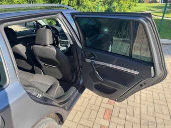 Škoda Octavia Combi 2.0 TDI - 9