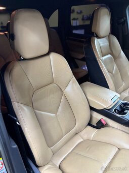 Porsche Cayenne - 9