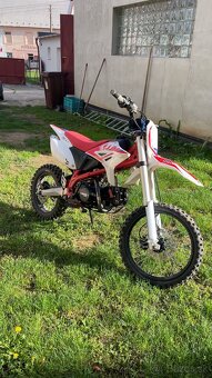 JJM Y125 - 9
