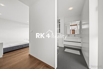 RK4 - Súkromná vila - dvojgaráž, 2 terasy (80 m²), pozemok - 9