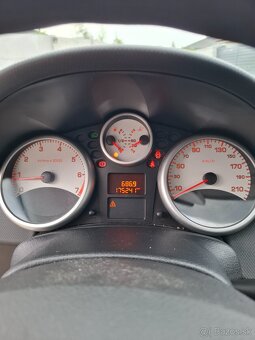 Predam peugeot 207 1.4 16v benzin - 9