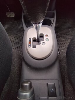 Toyota Yaris 1,4 D-4D automat - 9