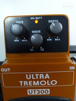 Gitarové Efekty BEHRINGER 2X - 9