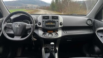 Toyota RAV4 2.0 benzin - 9