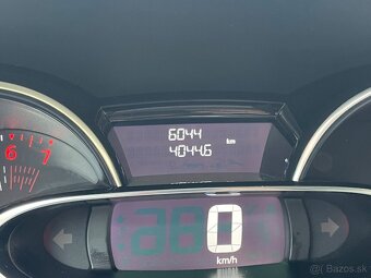 Renault clio 1.2 - 9