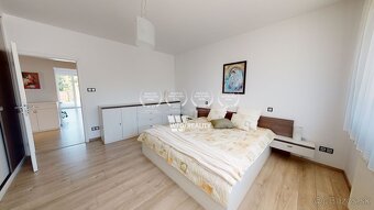 Na predaj krásny, moderný rodinný dom s bazénom vo Vrakuni - 9