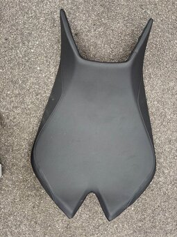Aprilia RSV4 2023 - 9