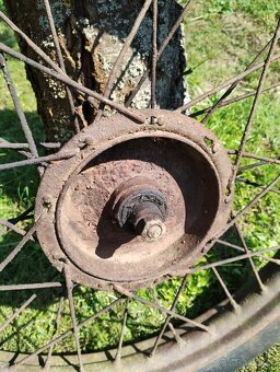 Predám kolesá na motocykel ČZ 150C v peknom stave - 9