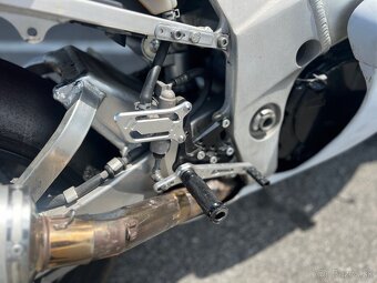 Suzuki GSXR 750 K2 - 9