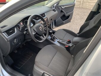 ŠKODA OCTAVIA COMBI 1.6 TDI 115K STYLE SR - 9