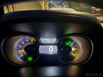 Renault Trafic 1.6 dci - 9