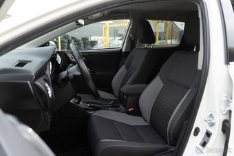 Toyota Auris 1.8 I VVT-i HybridSD Selection - 9