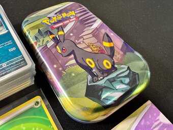 Pokemón MEGA balík B: 100ks kariet v obaloch s EX a darčeky - 9