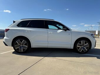 Volkswagen Touareg 3.0 V6 TDI 286k R-Line 4Motion Tiptronic - 9