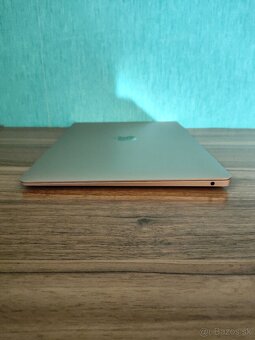 MacBook Air 2020 | i5 • 8GB • 512GB SSD - 9