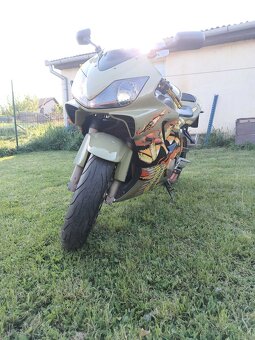 HONDA CBR F4 600cc - 9