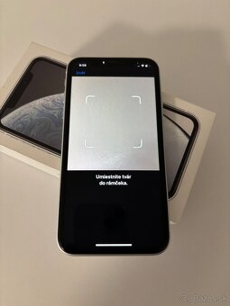 iPhone XR - 9