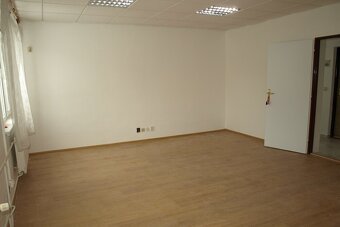 Na prenájom Komerčné priestory - Považská Bystrica - 9