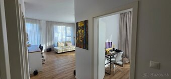 Luxusný zariadený 2 izbový byt Malinovo Tri vody - 9