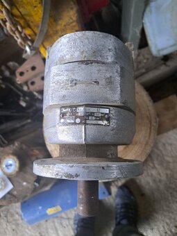 V3s - 9