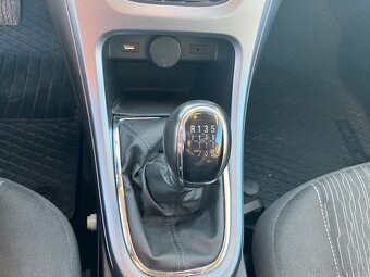 Opel Astra ST 1,7CDTi - 9