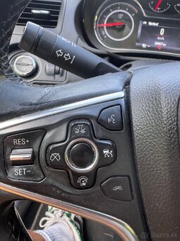 Opel Insignia 2.0 cdti 4x4 - 9