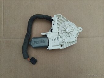 motorček okna Superb 2 - 9