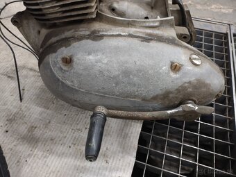 Jawa 250/353 - 9