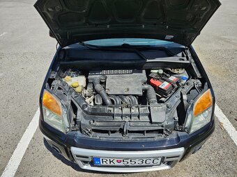 FORD FUSION 1,6 benzín TITANIUM - 9