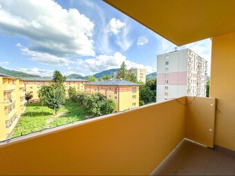 Prenájom | 2-izbový byt so zariadením a balkónom, KNM - 9