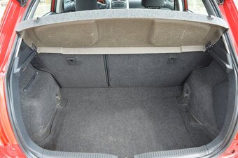 TOYOTA AURIS 1,33 I Dual VVT-I 72kW 2010, M6 Slovenské - 9