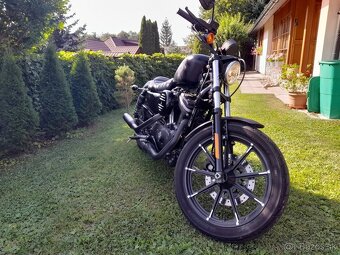 Harley Davidson Sportster 883 – výborný stav - 9