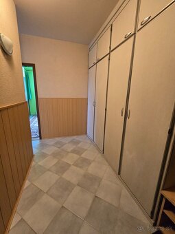 Ponúkam na prenájom 3 izbový byt s balkónom v Poprade časť M - 9