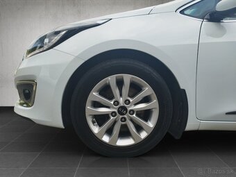 KIA CEED SW 1,6 GDi ZLATÁ EDÍCIA | jazdené - 9