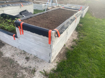 10% ZĽAVA na Betónové vyvýšené záhony ucelené zostavy - 9