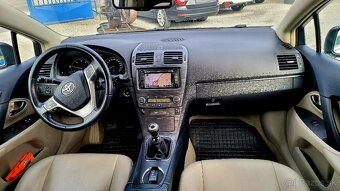 Toyota Avensis Combi 2.0 D-4D Exclusive - 9