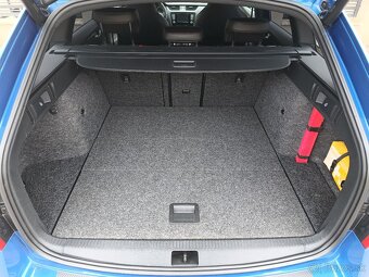 Škoda Octavia Combi 2.0TSI RS 220PS Manuál - 9