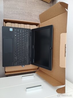Acer Travelmate B3 11.6", SSD + obal - 9