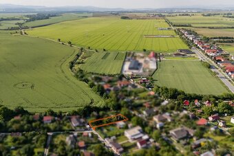 PREDAJ - Slnečná záhrada 399 m2, Seňa - Ke okolie - 9