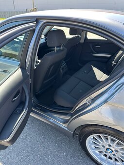 BMW 318d (E90) - 2010 - 9