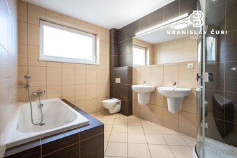 REZERVOVANÉ - Na predaj rodinný dom v obľúbenej lokalite Koš - 9