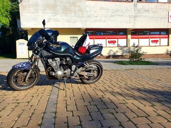 Suzuki bandit 600 - 9