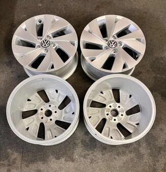 5x112 R17 originál alu Belmont VW Golf 8 - 2019 - 9