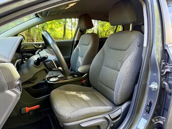 Hyundai IONIQ,38,3 kWh,SoH 100%,TČ,BlueLink, sDPH 17 960,- - 9