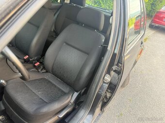 Volkswagen Golf na náhradné diely - 9
