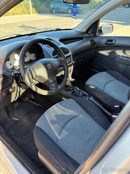 Predám Peugeot 206 1.1 Benzín - 9